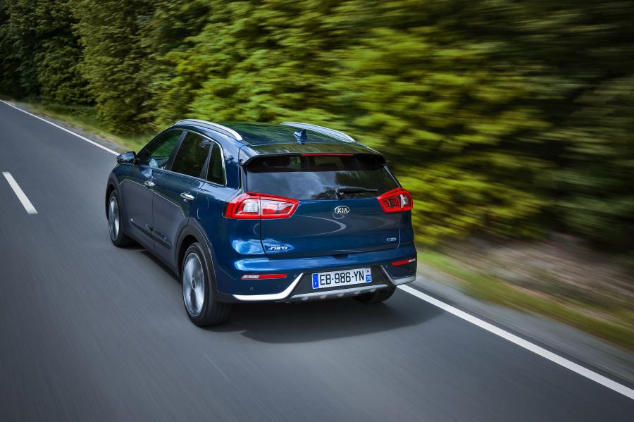  Kia Niro 2016 года  (WW) (фото 28 из 40)